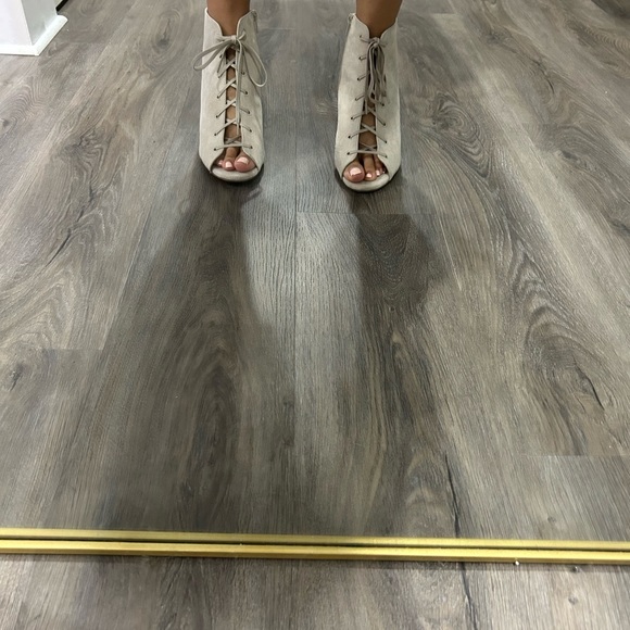 Old Navy Chunky Heel Lace Up Women’s Shoes Size 8 - Picture 2 of 6